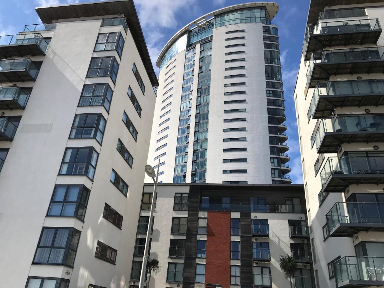 Meridian Quay Apartments, By Jsw Short Stay Swansea Ngoại thất bức ảnh
