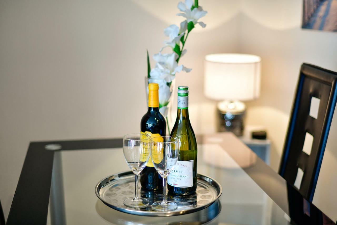 Meridian Quay Apartments, By Jsw Short Stay Swansea Ngoại thất bức ảnh