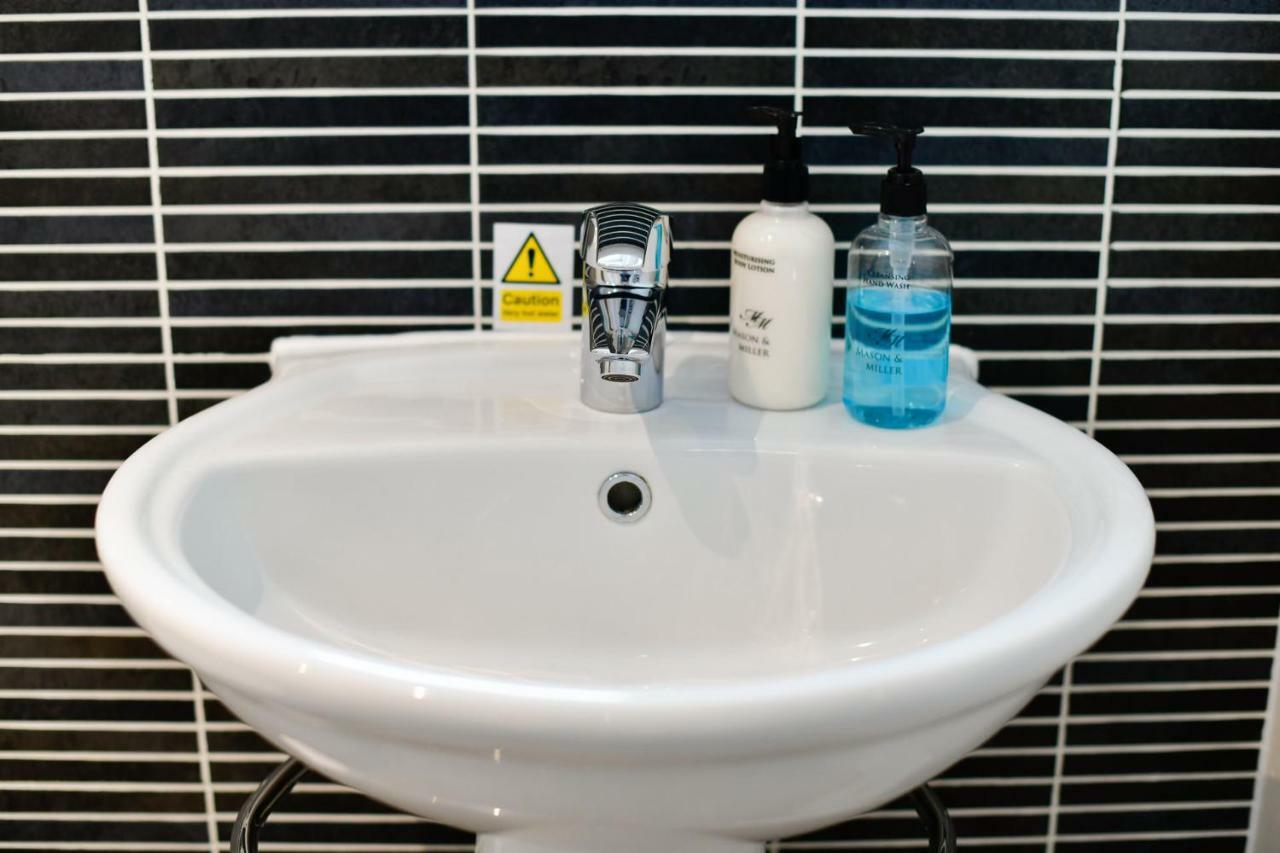 Meridian Quay Apartments, By Jsw Short Stay Swansea Ngoại thất bức ảnh