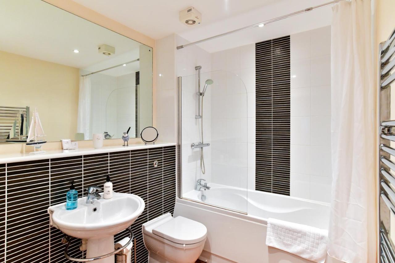 Meridian Quay Apartments, By Jsw Short Stay Swansea Ngoại thất bức ảnh