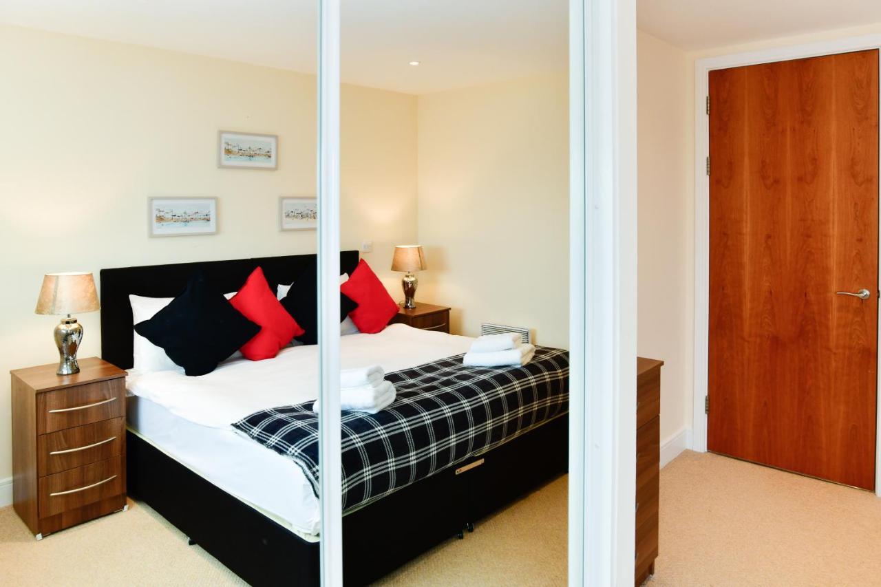 Meridian Quay Apartments, By Jsw Short Stay Swansea Ngoại thất bức ảnh